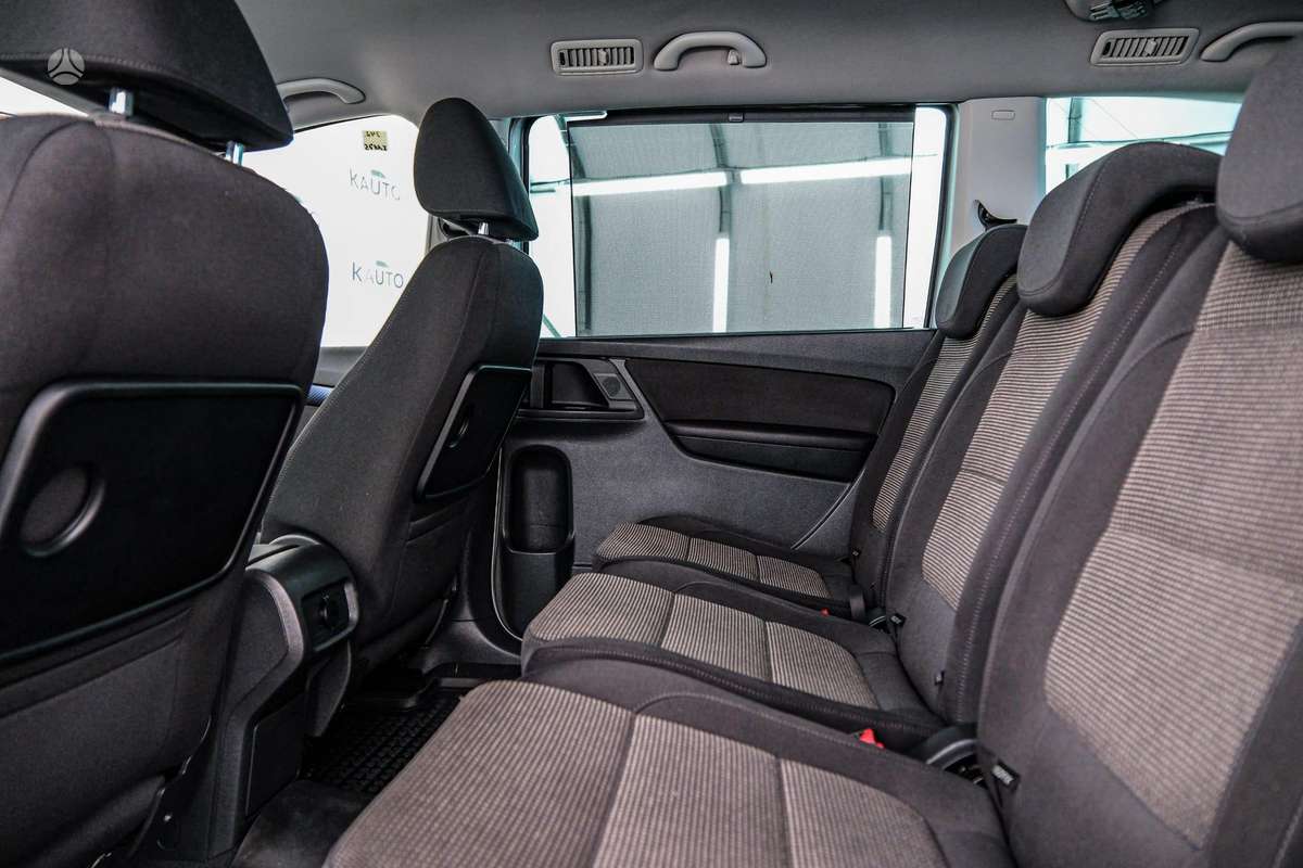 Volkswagen Sharan - 9