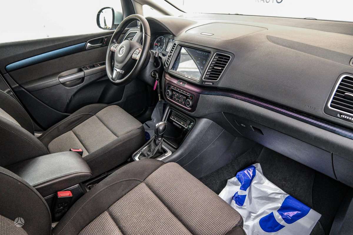 Volkswagen Sharan - 11