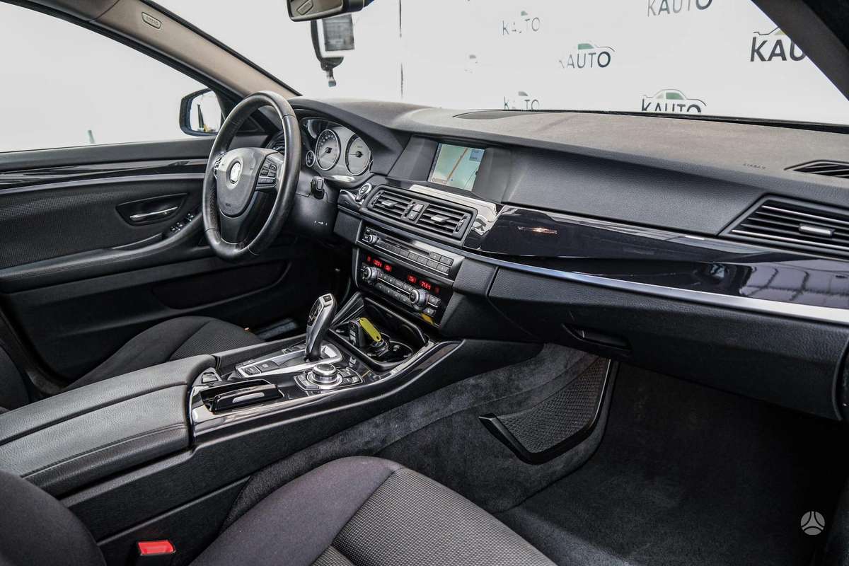 BMW 520, 2.0 l., wagon