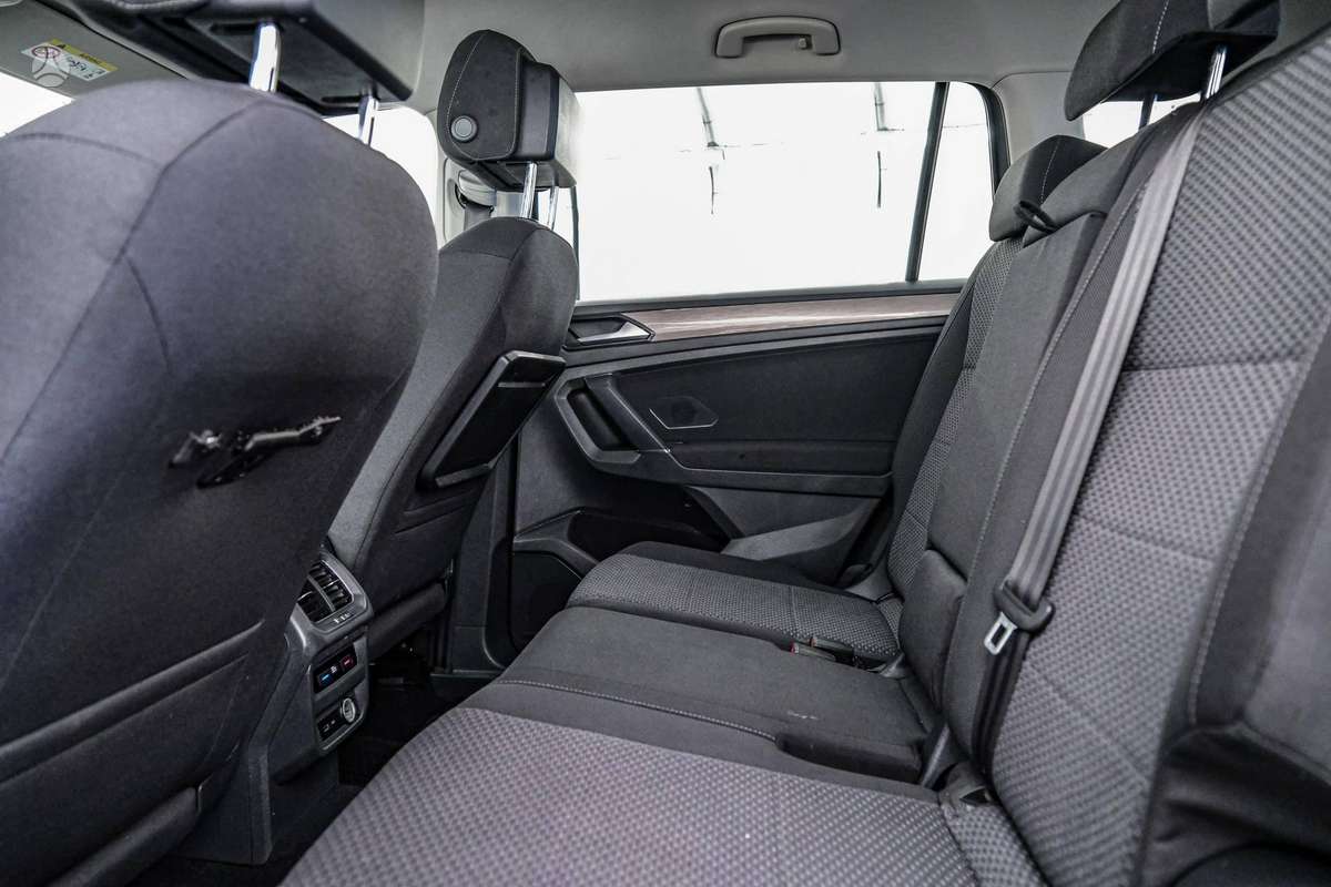 Volkswagen Tiguan - 9