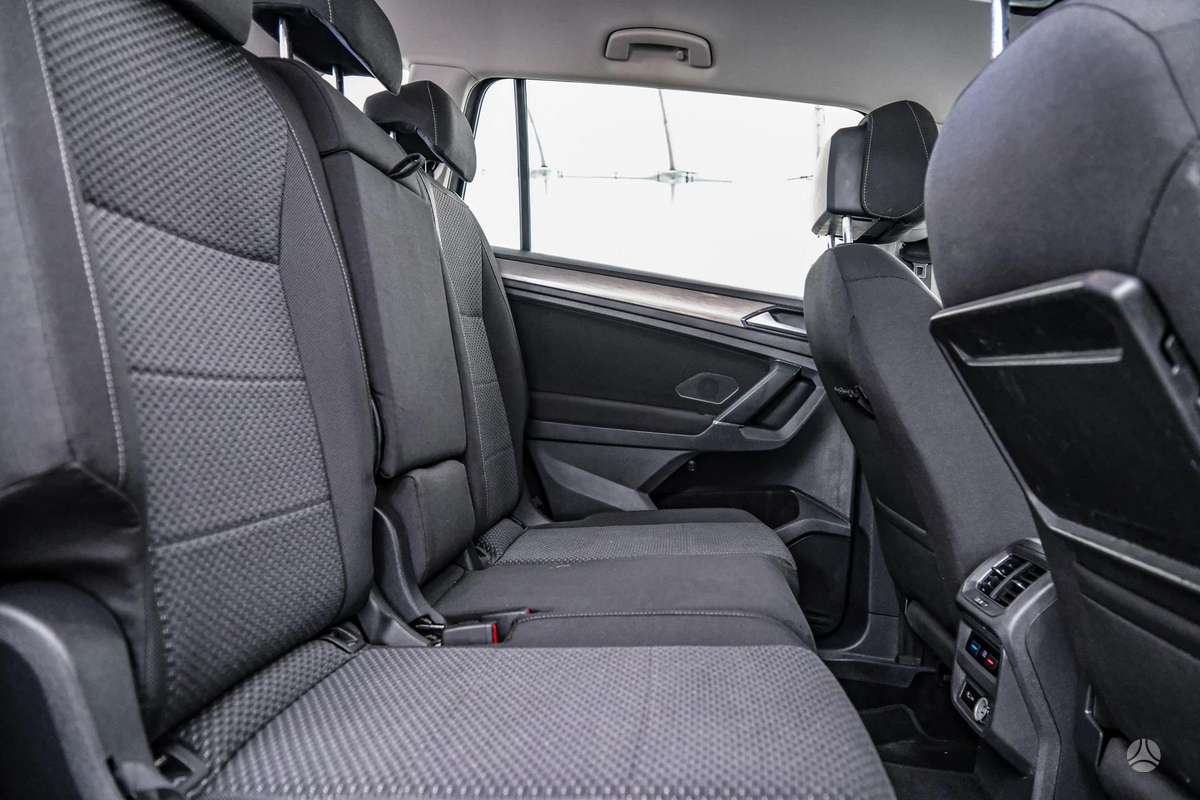 Volkswagen Tiguan - 10