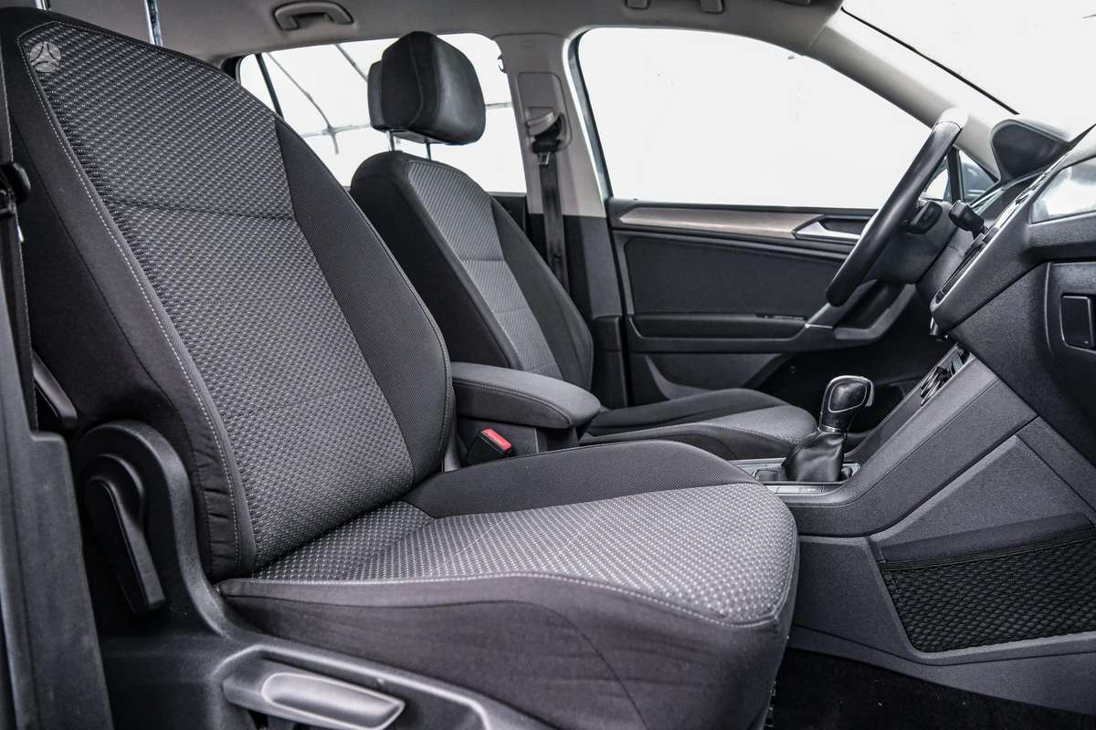 Volkswagen Tiguan - 12