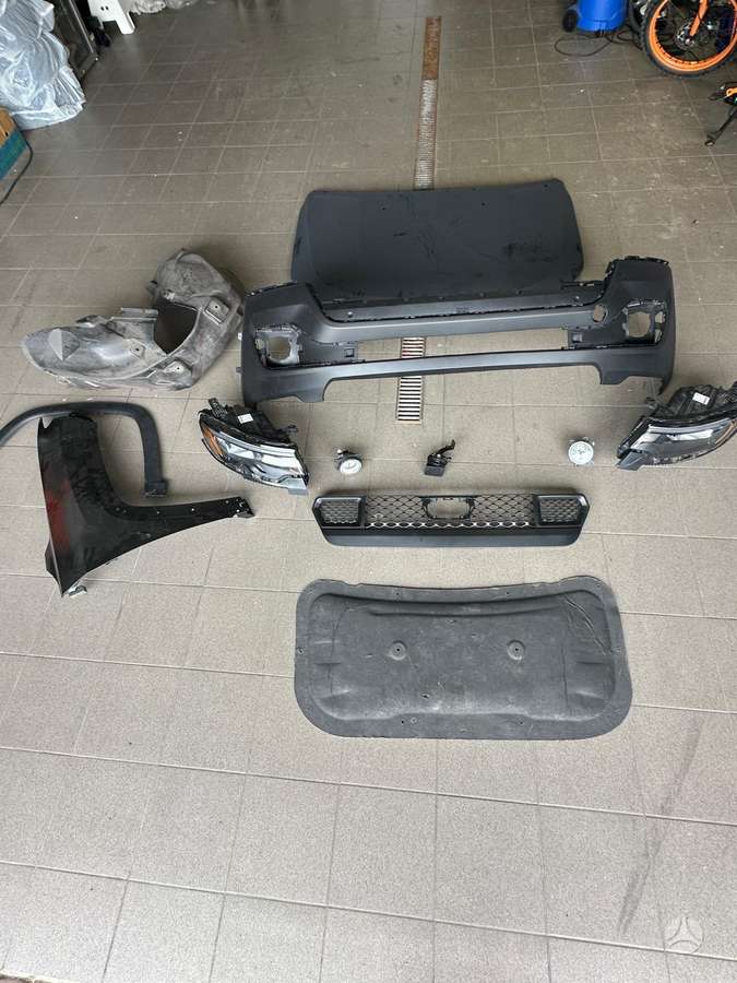 Jeep Compass kėbulo dalys
