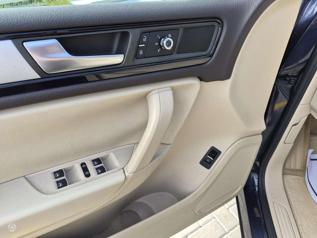 Volkswagen Touareg - 10