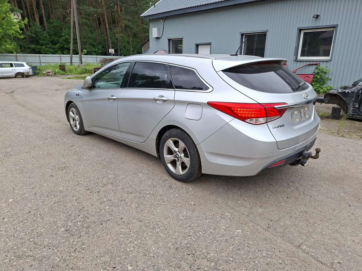 Hyundai i40 dalimis. Engine code d4fd color code n3s