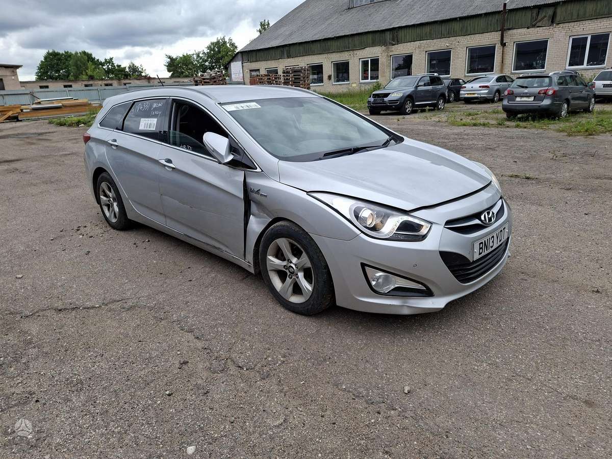 Hyundai i40 dalimis. Engine code d4fd color code n3s