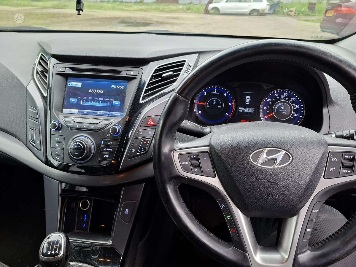 Hyundai i40 dalimis. Engine code d4fd color code n3s