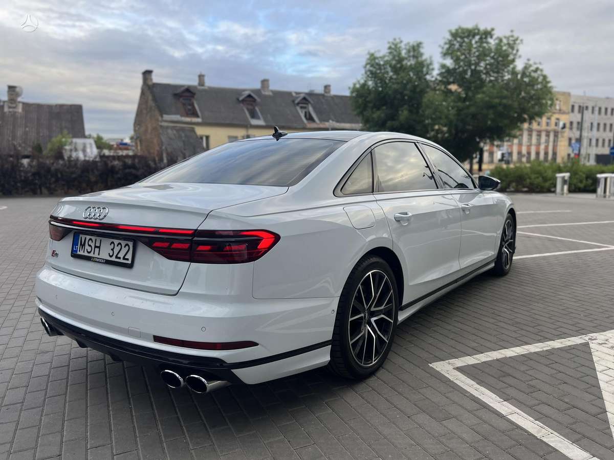 Audi S8, 4.0 l., Седан