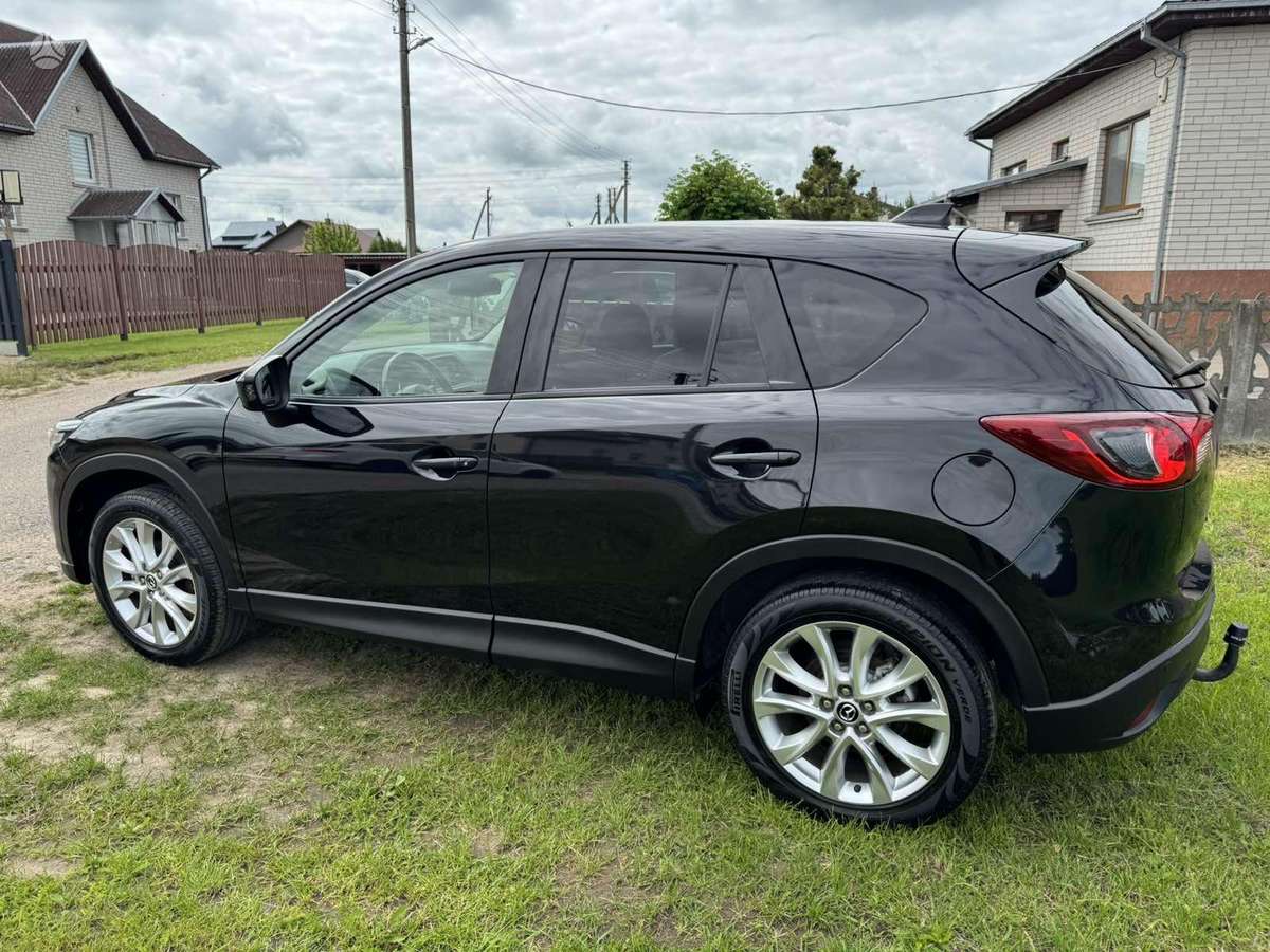 Mazda CX-5, 2.2 l., off-road / crossover