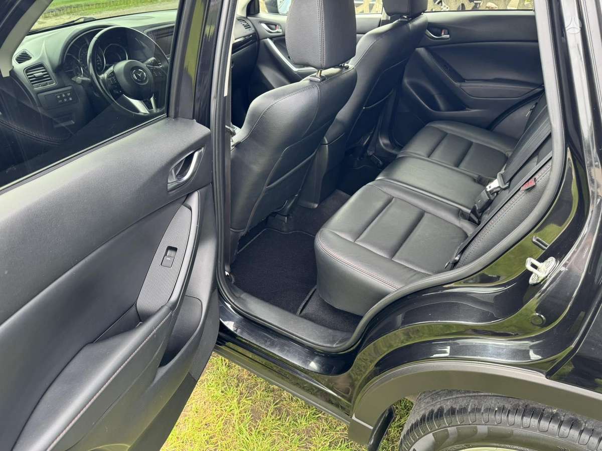 Mazda CX-5, 2.2 l., off-road / crossover