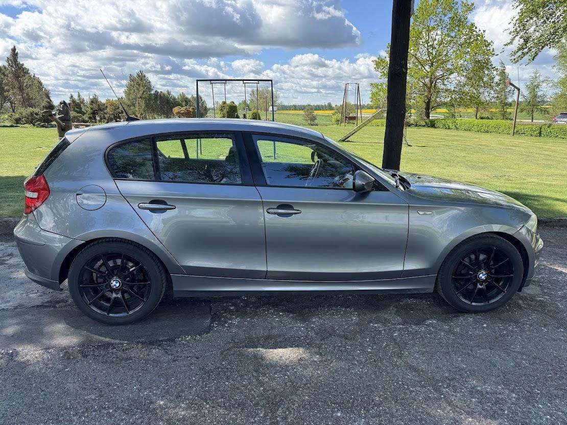 BMW 118, 2.0 l., hatchback