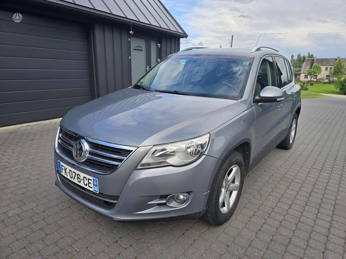 Volkswagen Tiguan - 2
