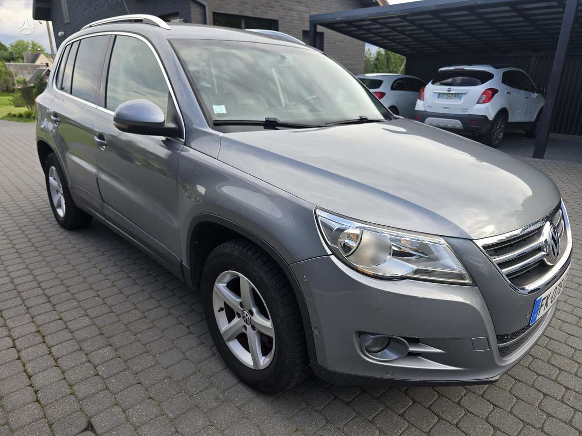 Volkswagen Tiguan - 4
