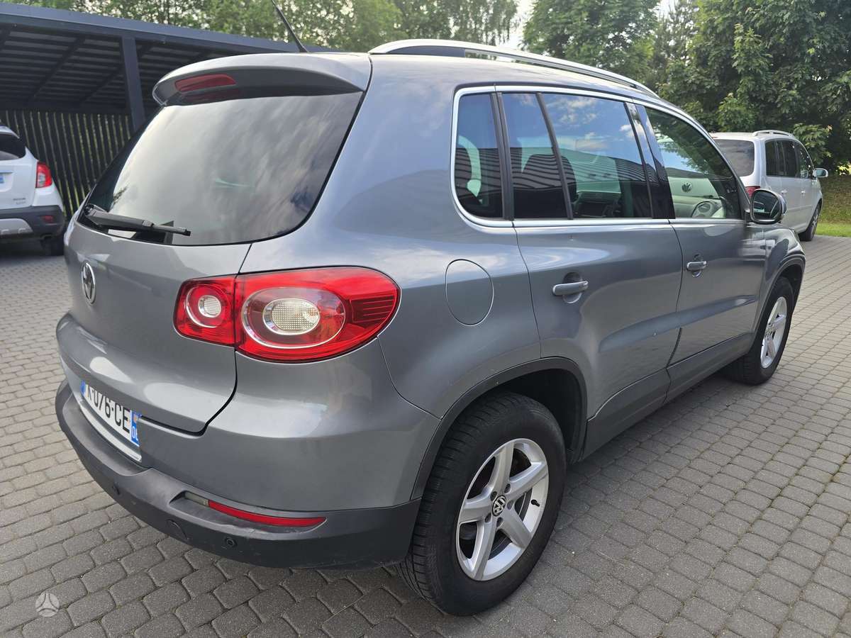 Volkswagen Tiguan - 6