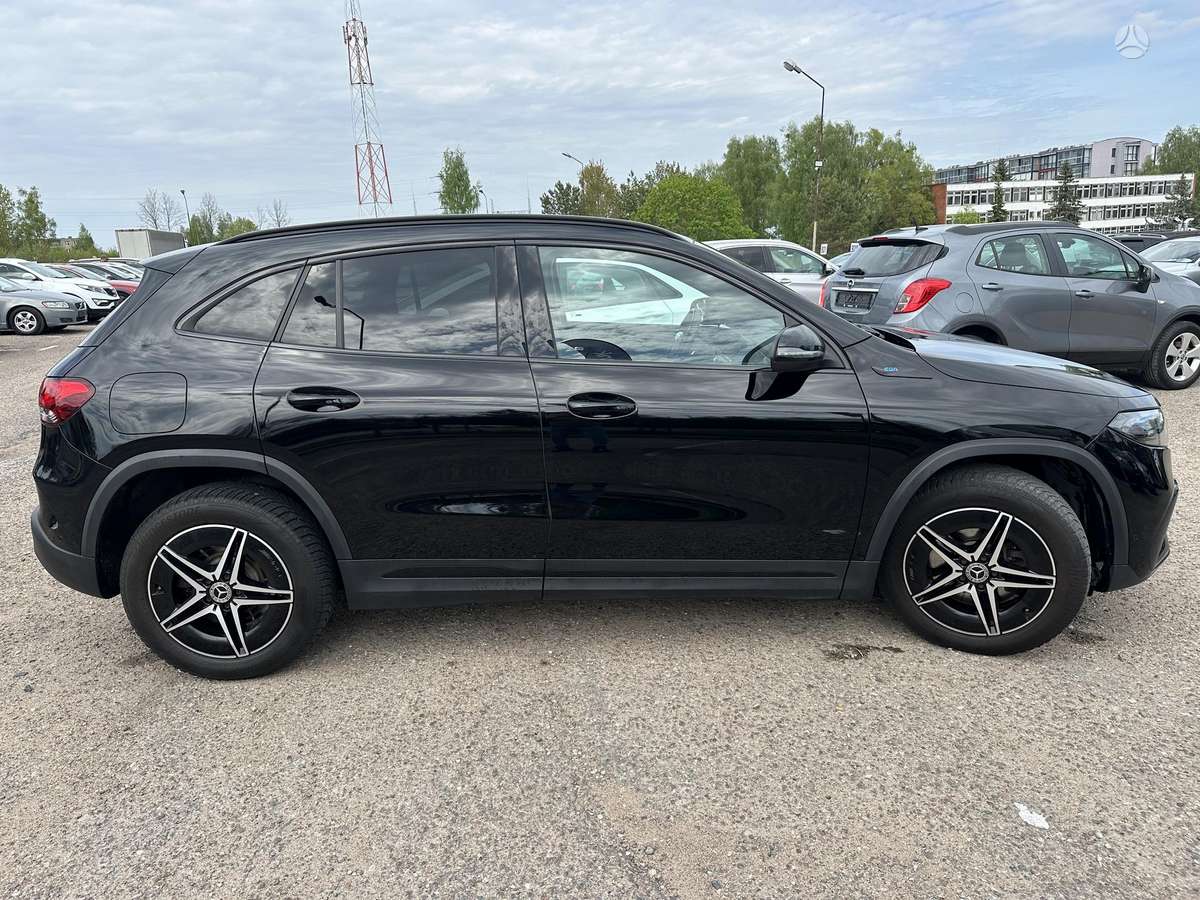 Mercedes-Benz EQA, off-road / crossover