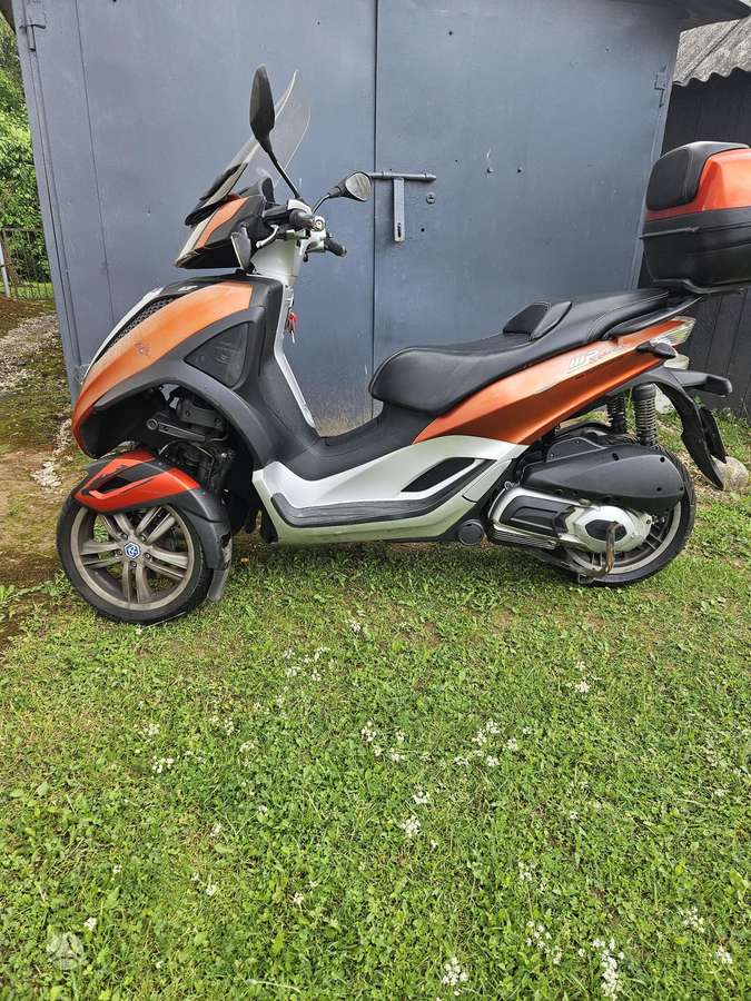 Piaggio MP3 300cc, scooters / mopeds