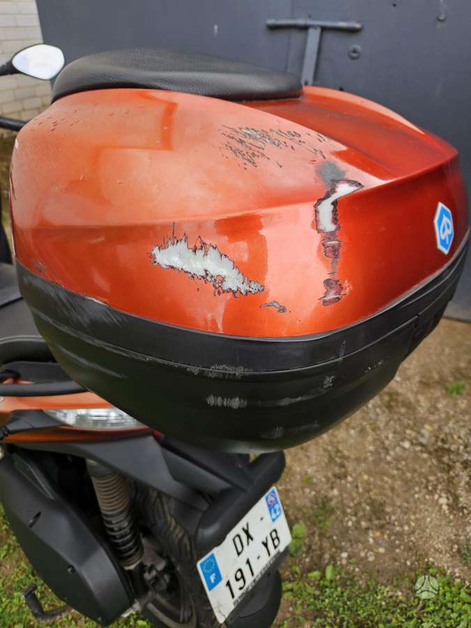 Piaggio MP3 300cc, scooters / mopeds