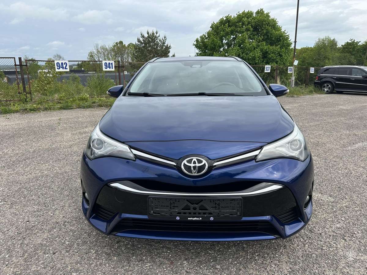 Toyota Avensis - 2