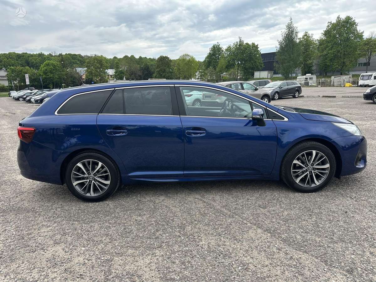 Toyota Avensis - 4