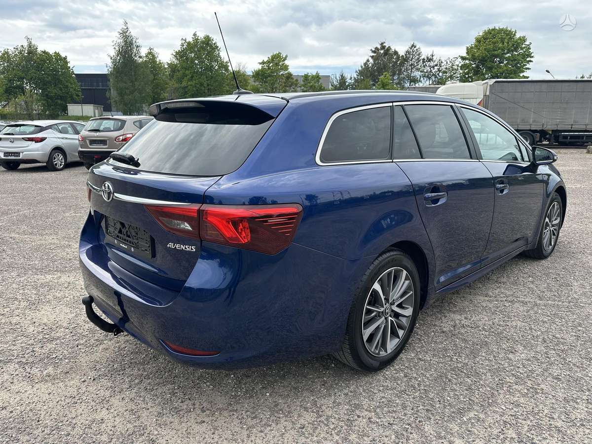 Toyota Avensis - 5