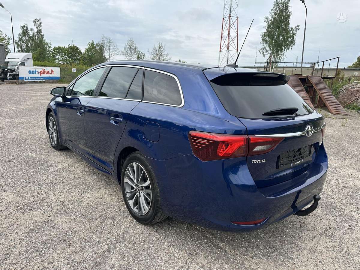 Toyota Avensis - 7
