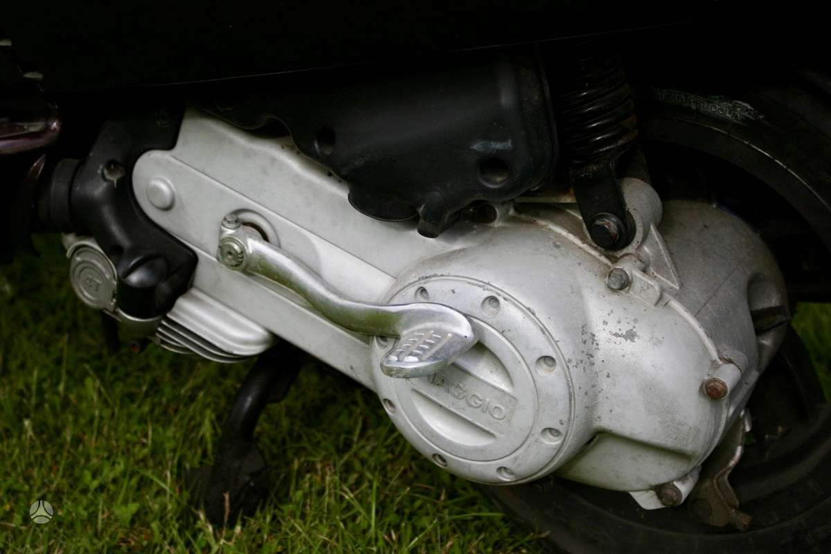 Piaggio Vespa 50cc, мотороллеры / мопеды