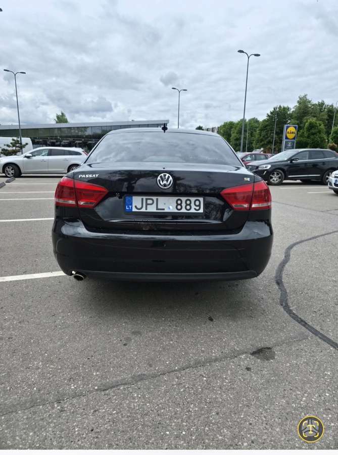 Volkswagen Passat - 5