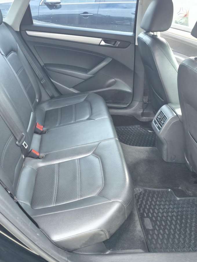 Volkswagen Passat - 9
