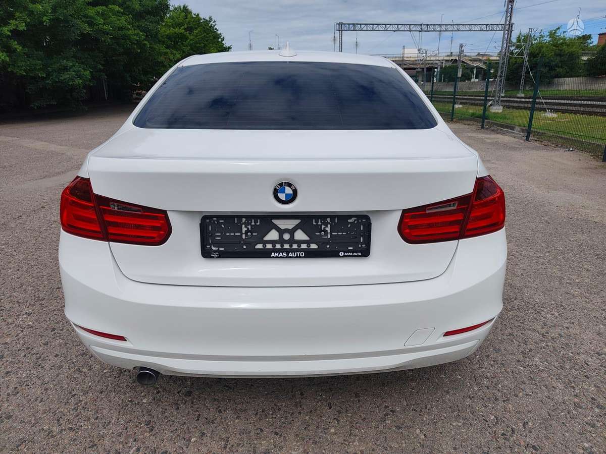 BMW 320, 2.0 l., Седан