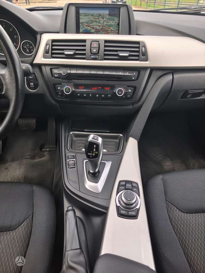 BMW 320, 2.0 l., Седан