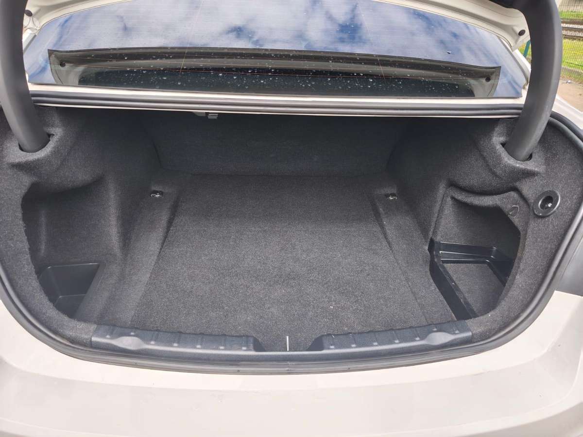 BMW 320, 2.0 l., Седан