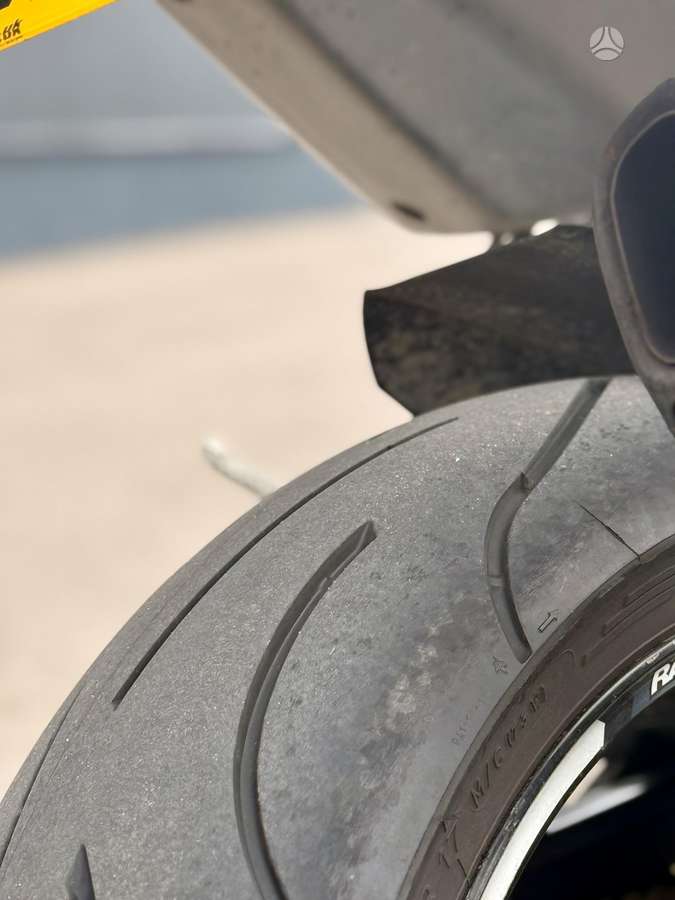 Yamaha R6, superbikes