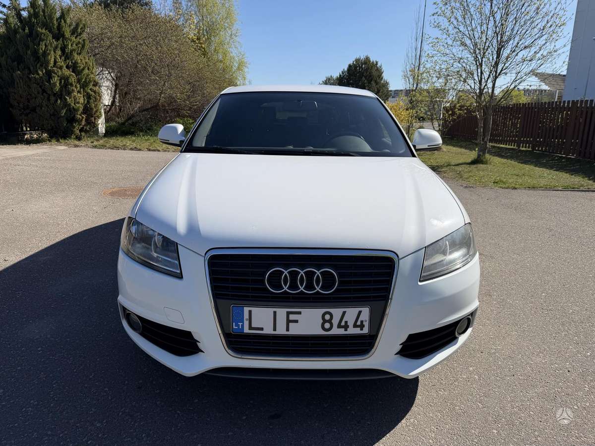 Audi A3, 1.8 l., hatchback