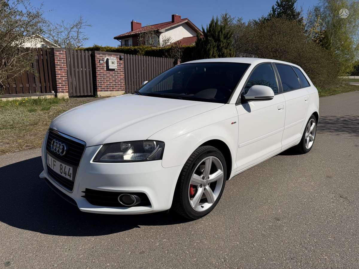 Audi A3, 1.8 l., hatchback