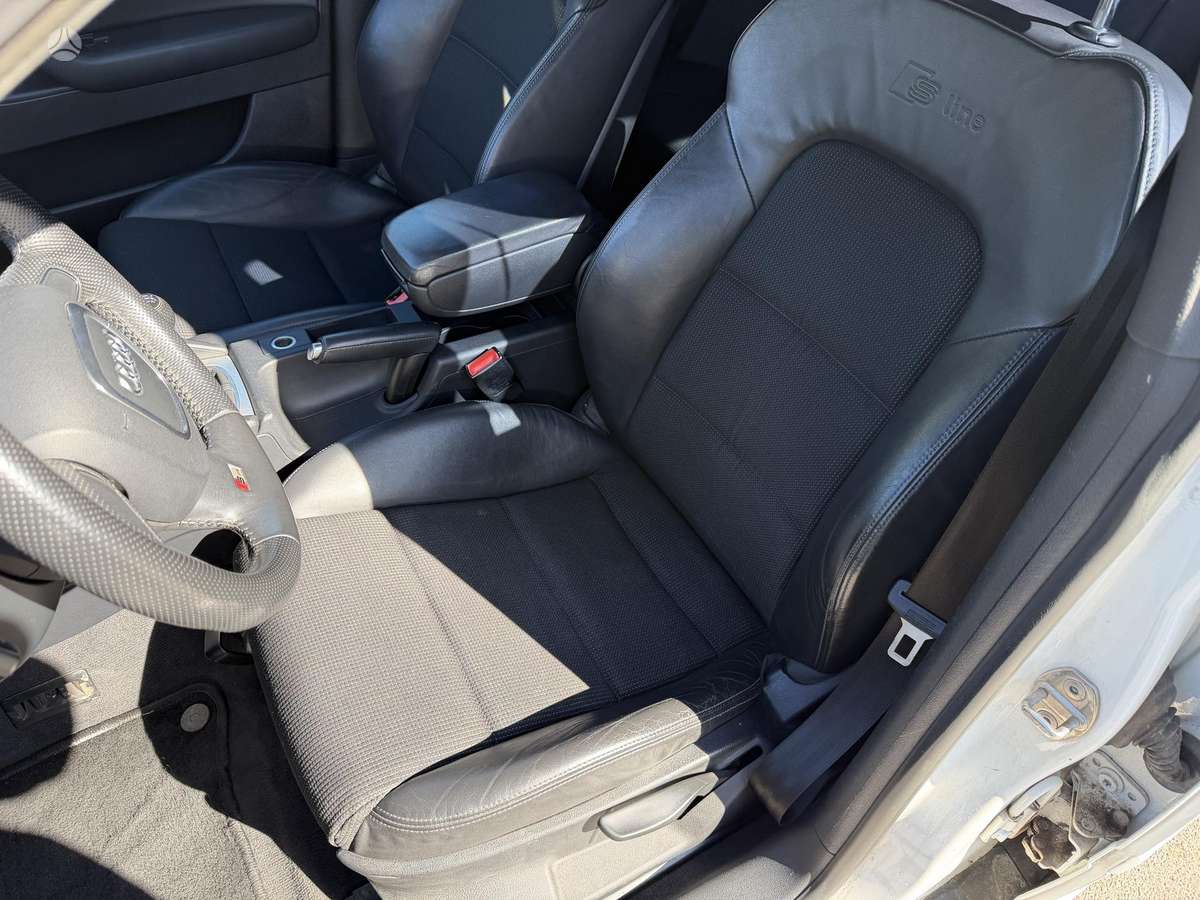 Audi A3, 1.8 l., hatchback