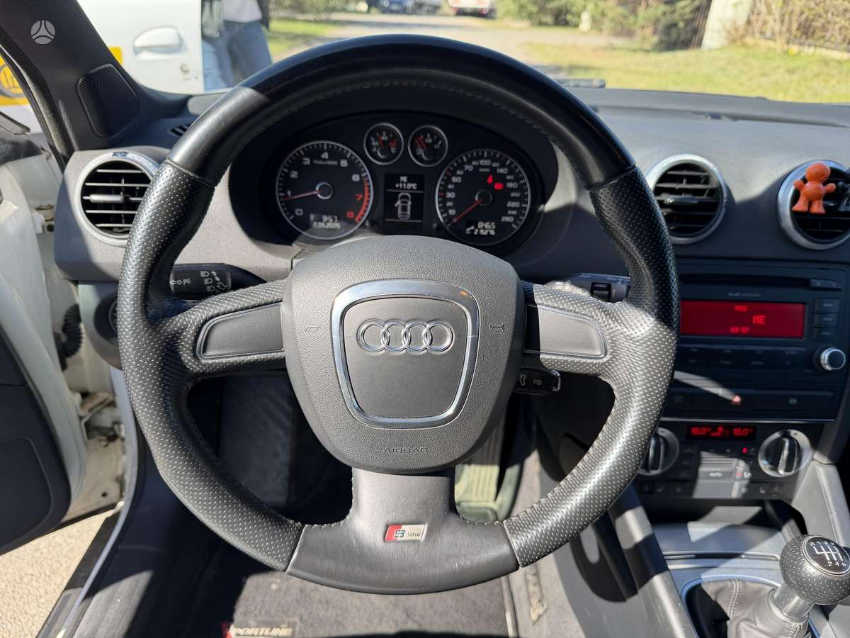 Audi A3, 1.8 l., hatchback
