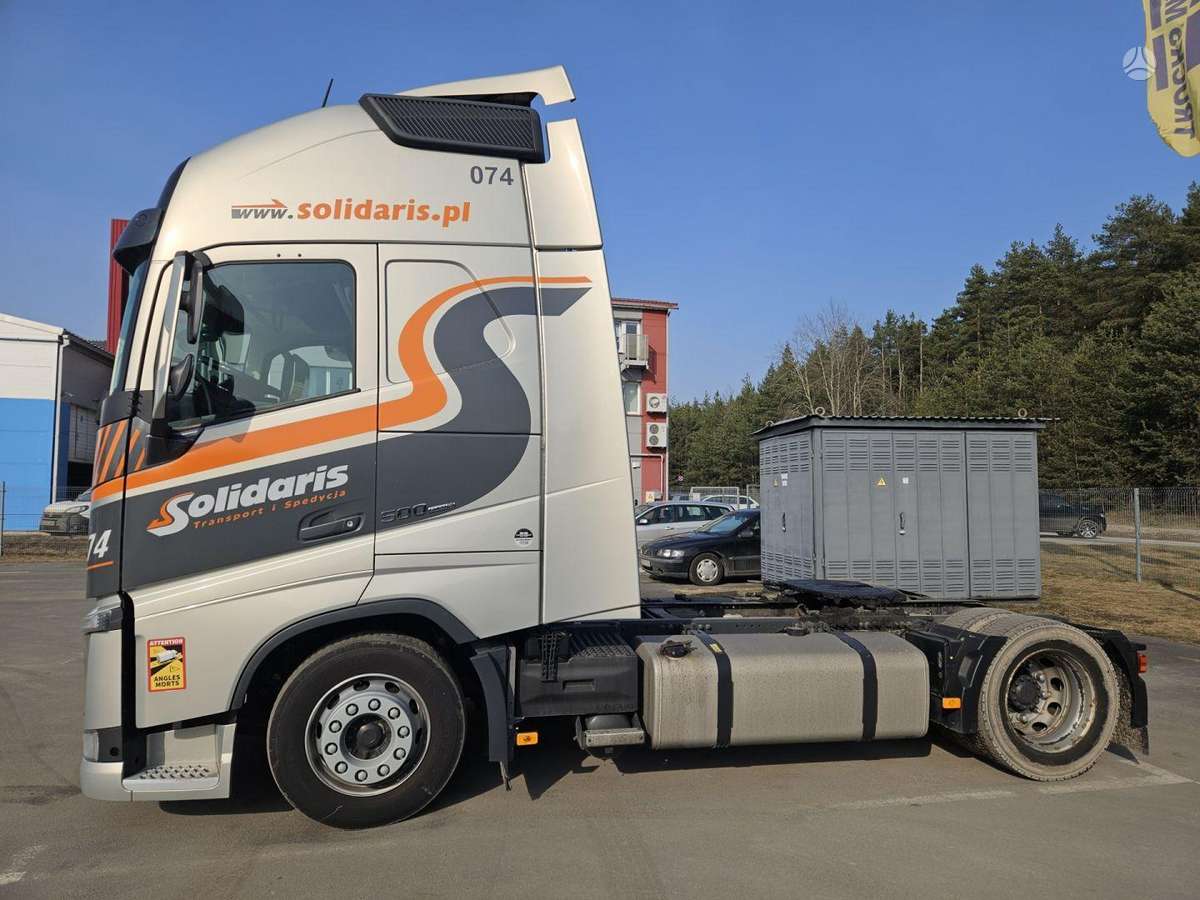 Volvo FH 500 XL MEGA, double sleeper