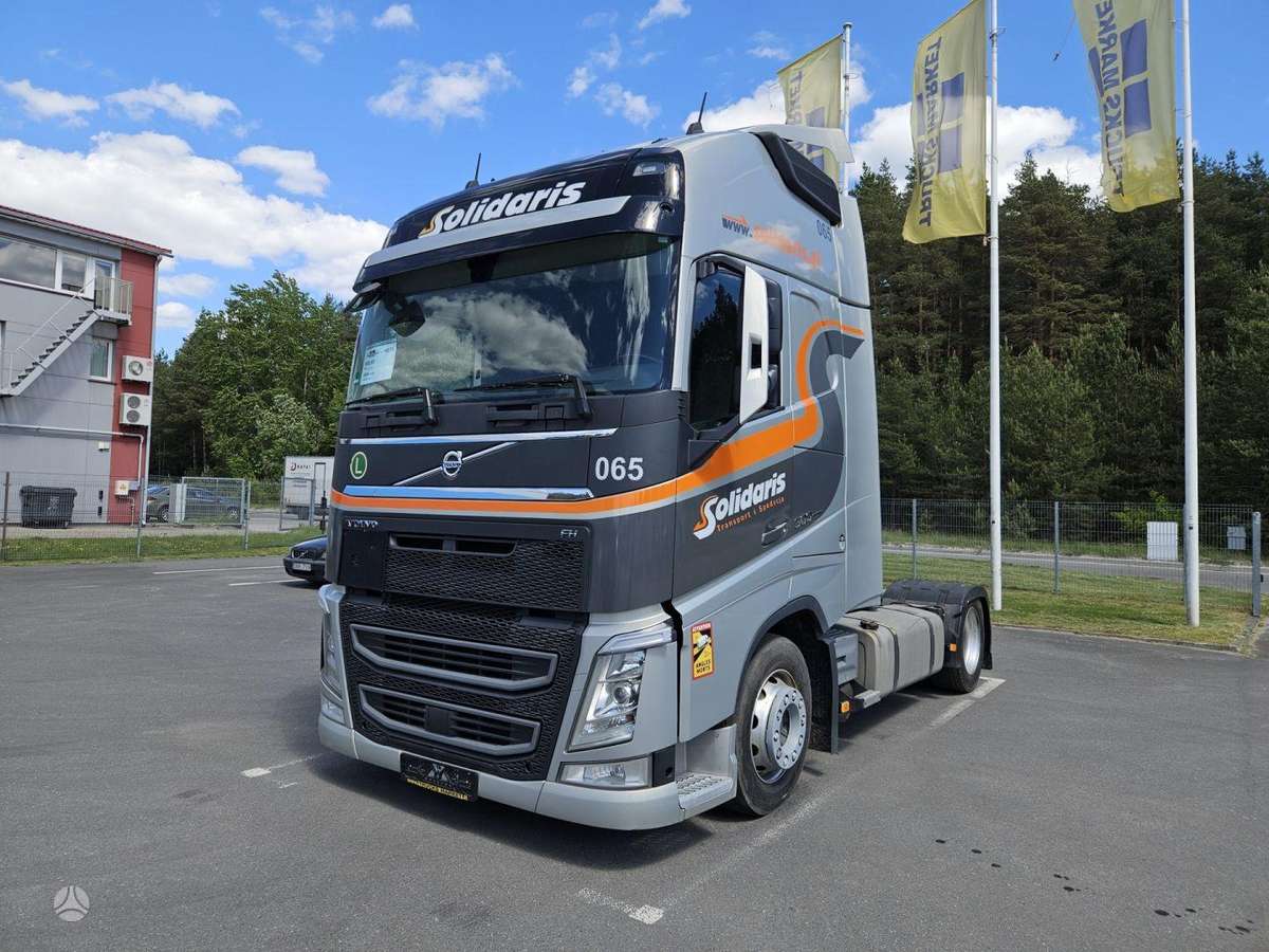 Volvo FH 500 XL MEGA, double sleeper