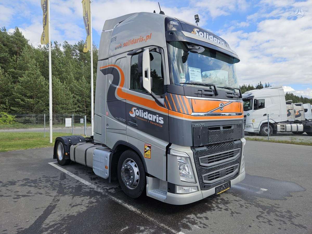 Volvo FH500 XL MEGA, double sleeper