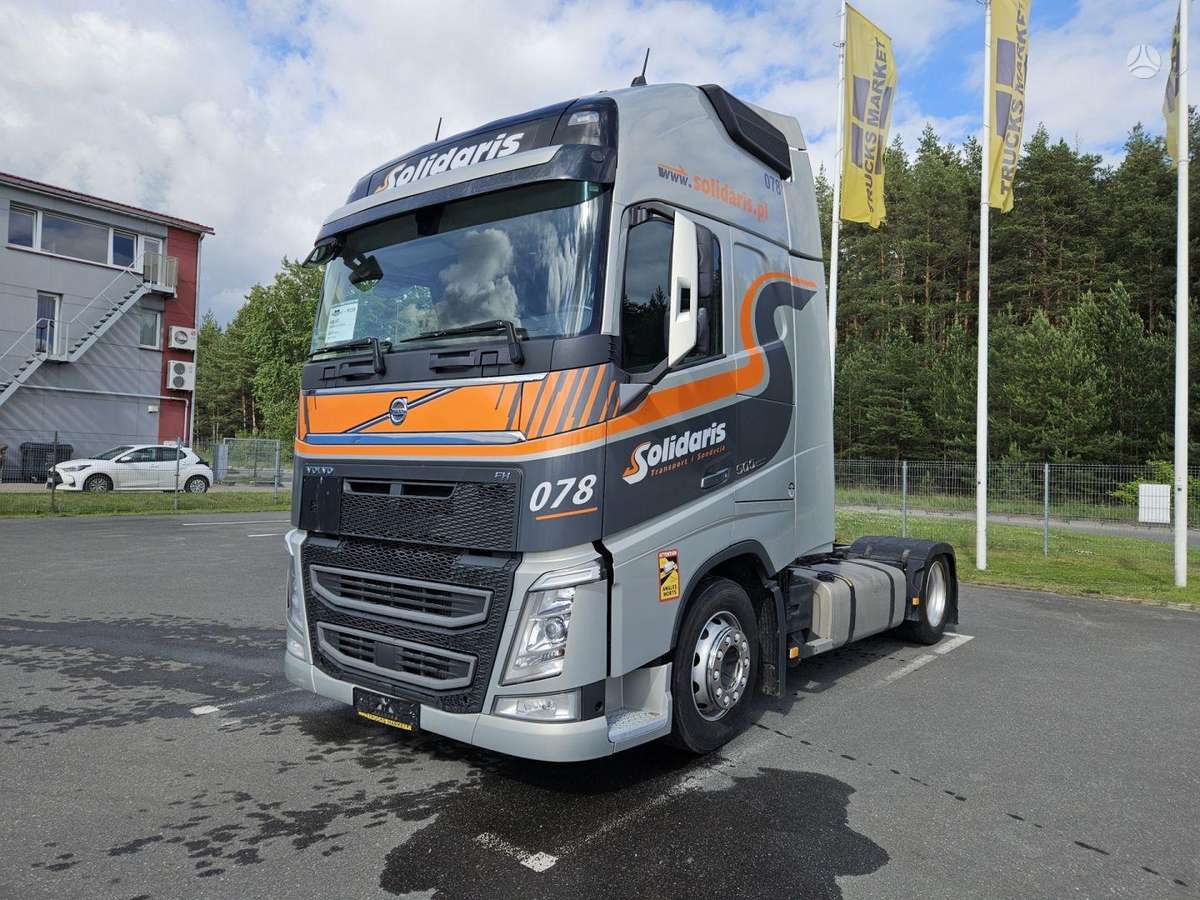 Volvo FH500 XL MEGA, double sleeper