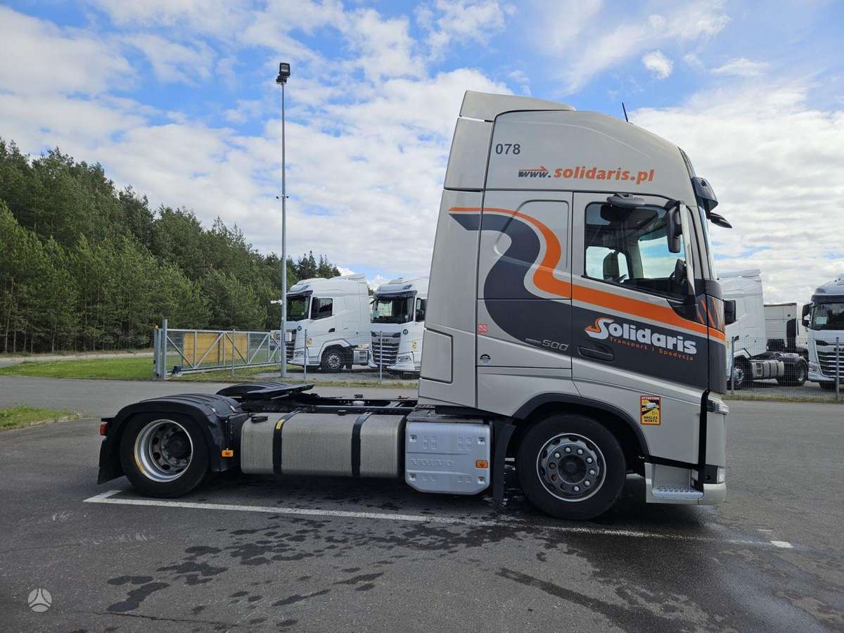 Volvo FH500 XL MEGA, double sleeper