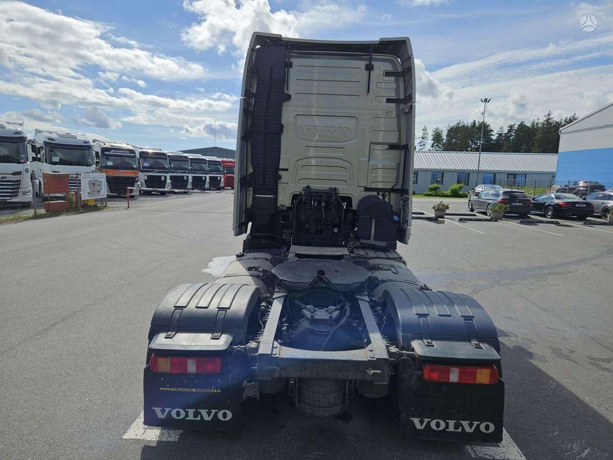 Volvo FH500 XL MEGA, double sleeper