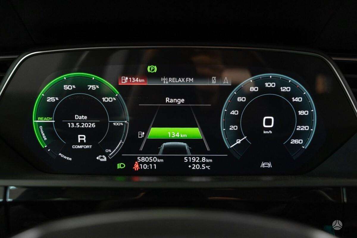 Audi e-tron, Внедорожник / Кроссовер