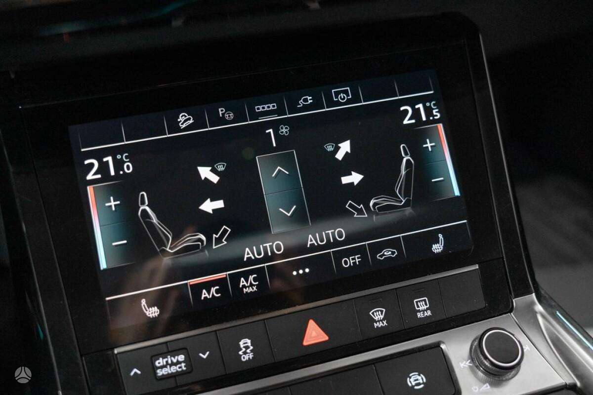 Audi e-tron, off-road / crossover