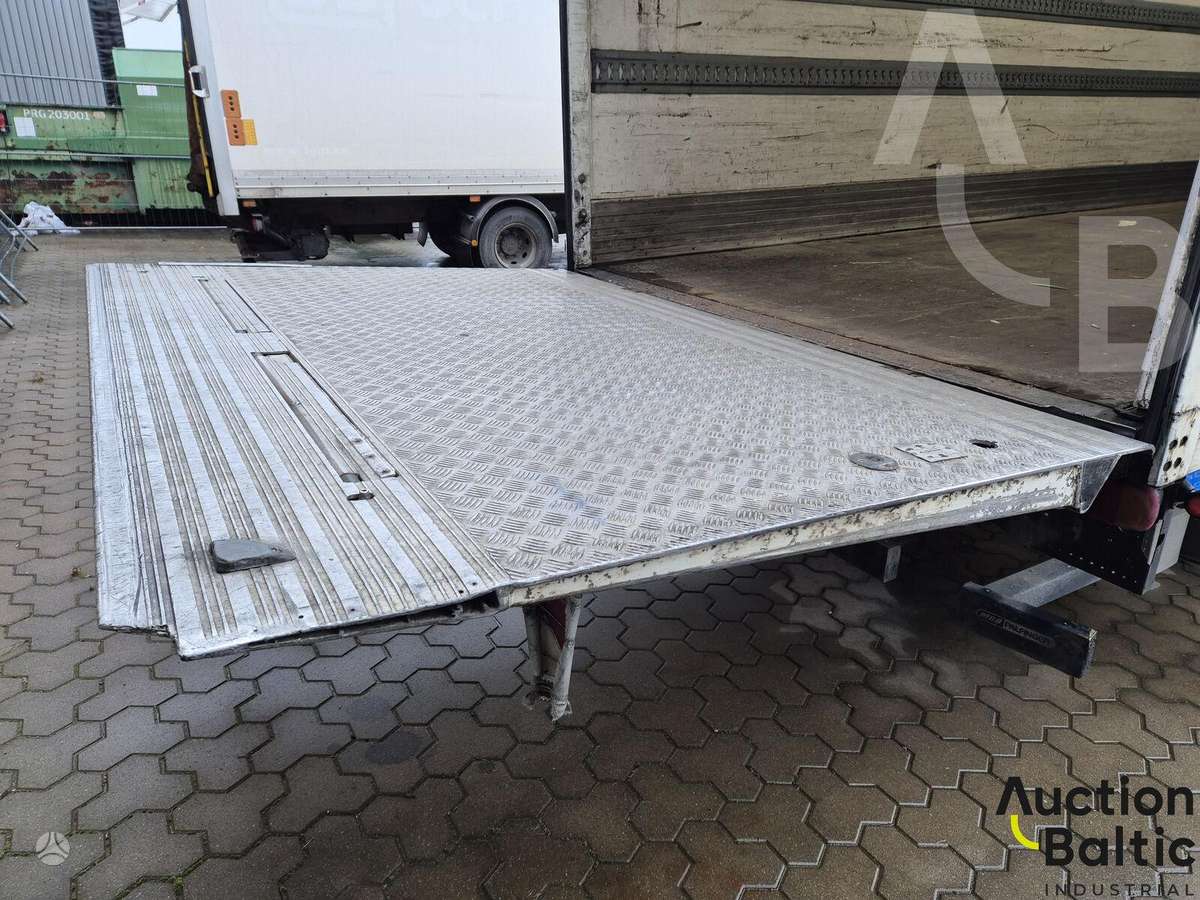 Renault Midlum, box trucks / box vans