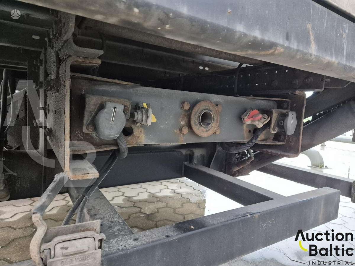Renault Midlum, box trucks / box vans