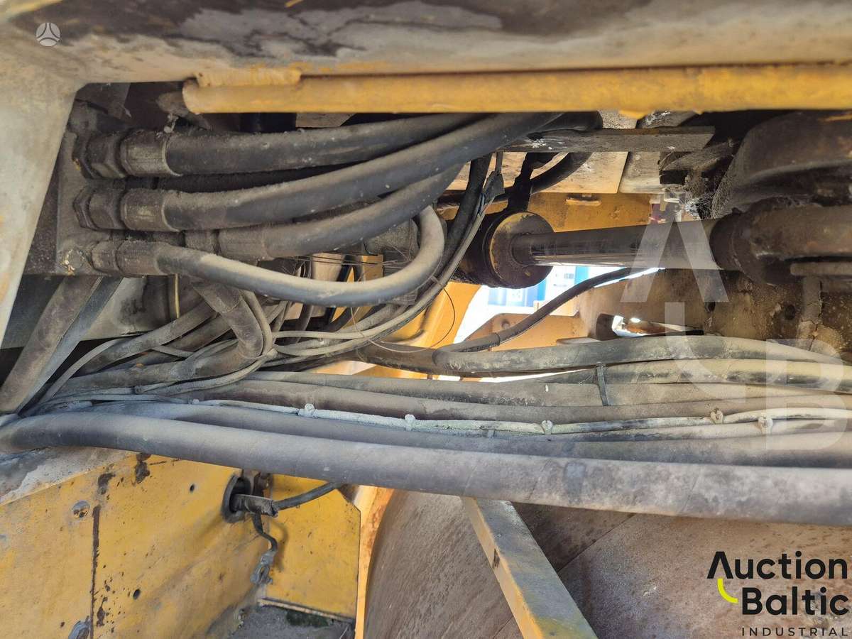 Ingersoll DD74, vibrator / compactor