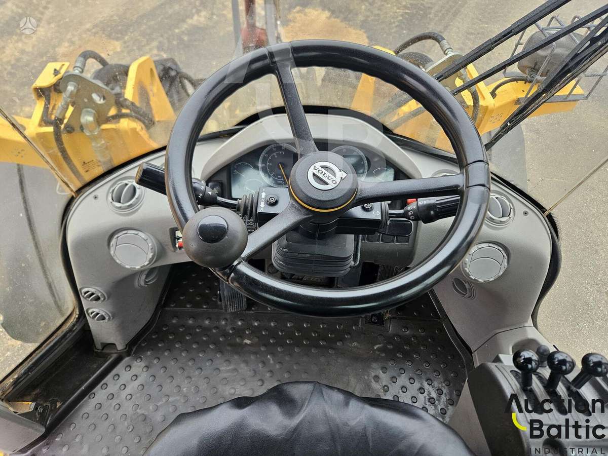 Volvo L 90 H, frontal loader