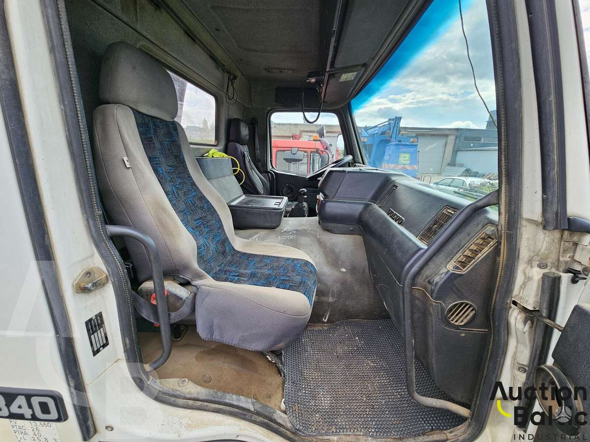Volvo FM12, самосвалы