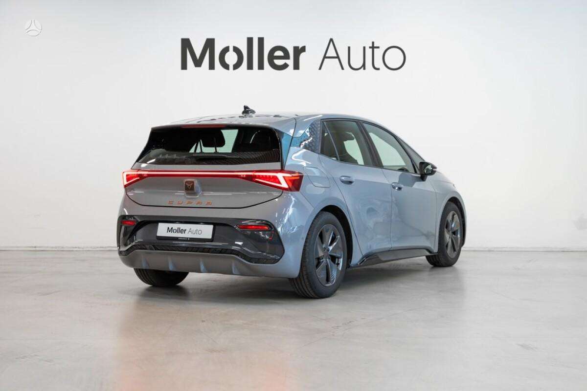 Cupra Born, hatchback